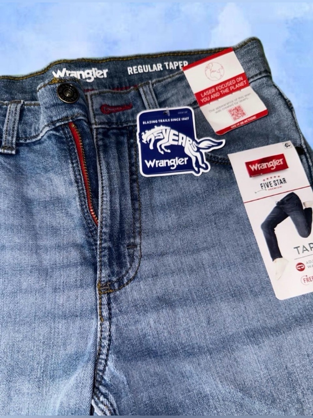 Wrangler Men’s Light Blue Straight Jeans Regular Tapered